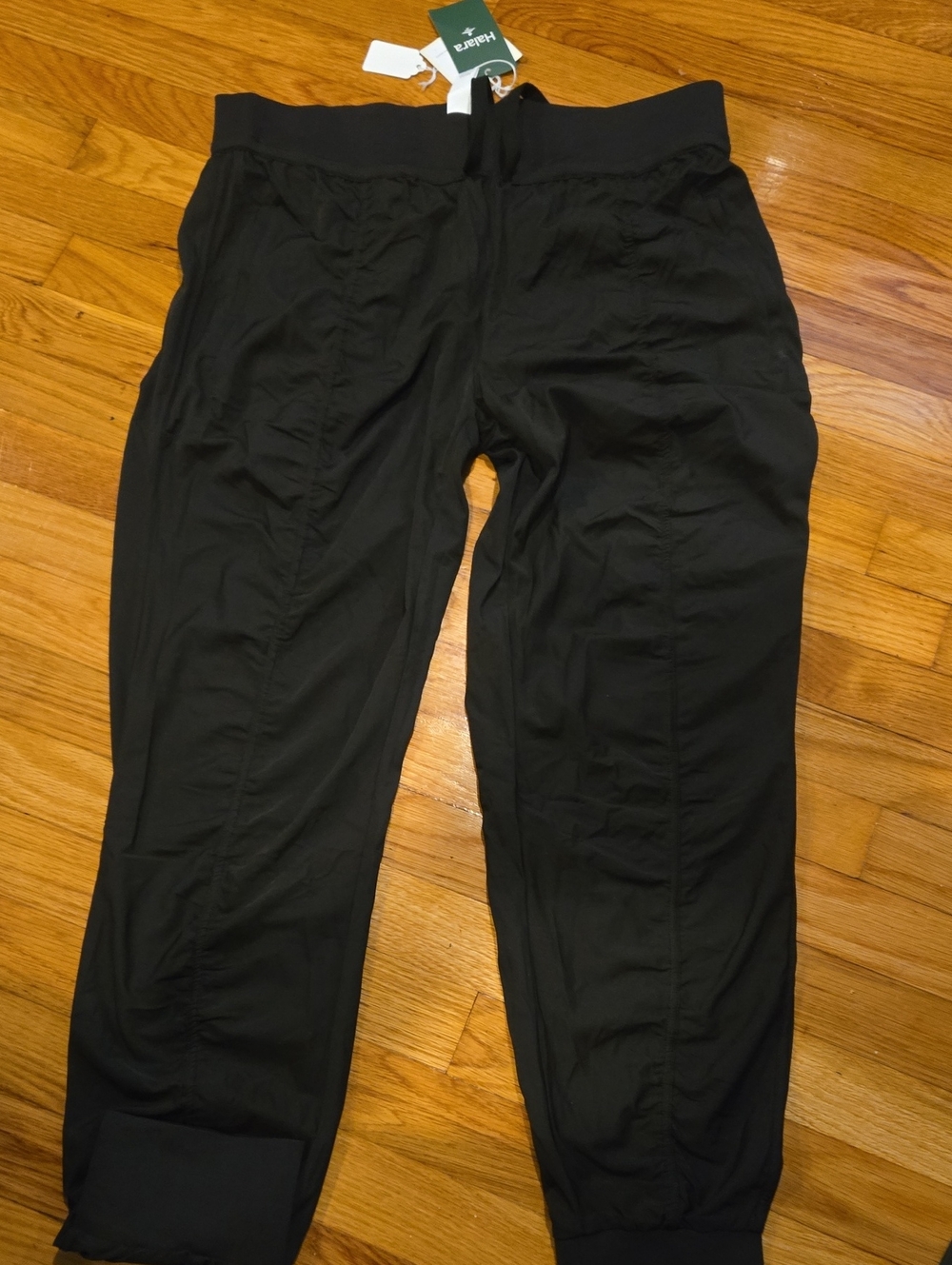 Halara Elastic Waist Ruched Jogger Pant